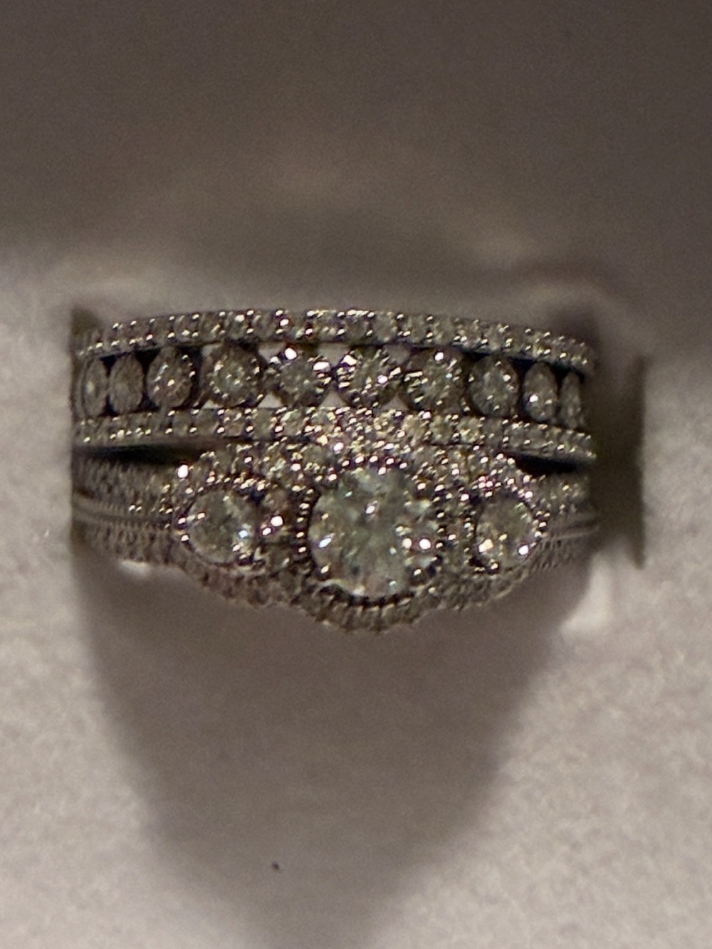 14k solid white gold natural diamond ring 💍 ❤️❤️❤️❤️just had it appraised trade
